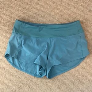 Lululemon Speed Up Shorts 2.5” size 4!